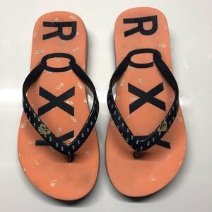 Roxy girls salmon peach color flip flops